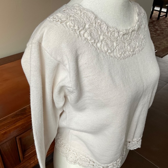 Moda Int’l Crochet Crop Sweater. White. Size S - Picture 3 of 9
